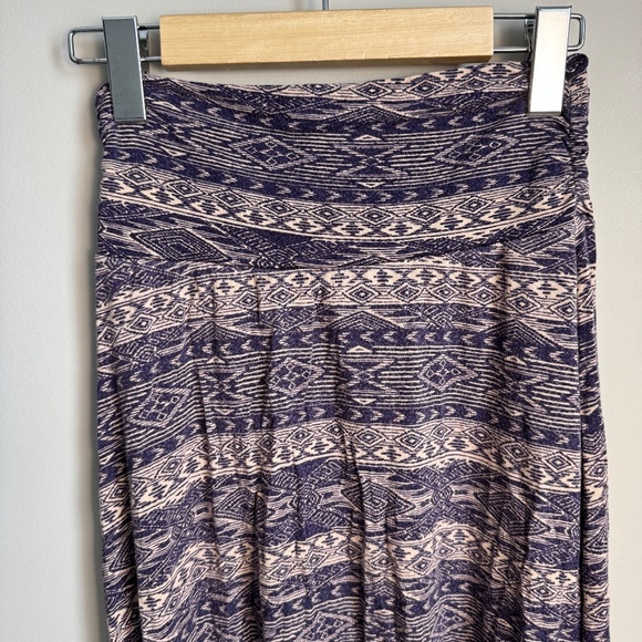 Bobeau Women's Boho Small Pull-On A-Line Midi Skirt Purple Aztec Tribal Festival - Picture 4 of 15